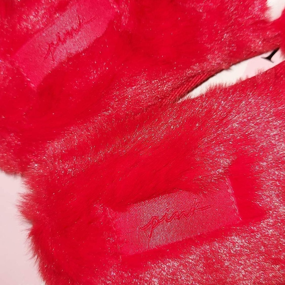 PINK Faux Fur Slipper size Medium NIP - Picture 7 of 9